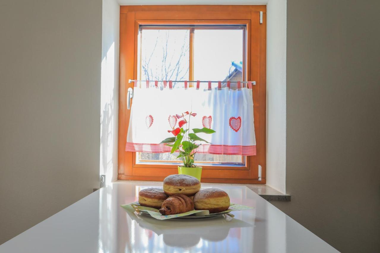 Apartmaji Tina Згорнє Горє Екстер'єр фото