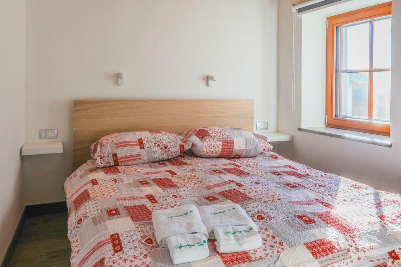 Apartmaji Tina Згорнє Горє Екстер'єр фото