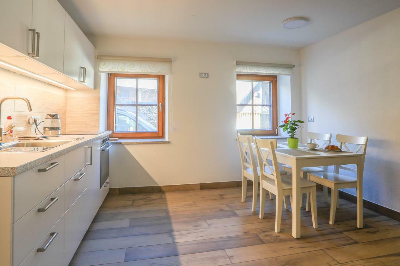 Apartmaji Tina Згорнє Горє Екстер'єр фото