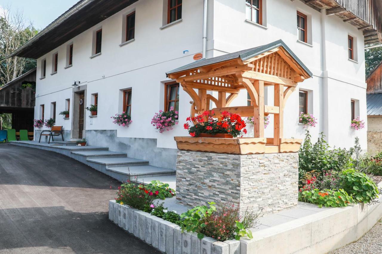Apartmaji Tina Згорнє Горє Екстер'єр фото